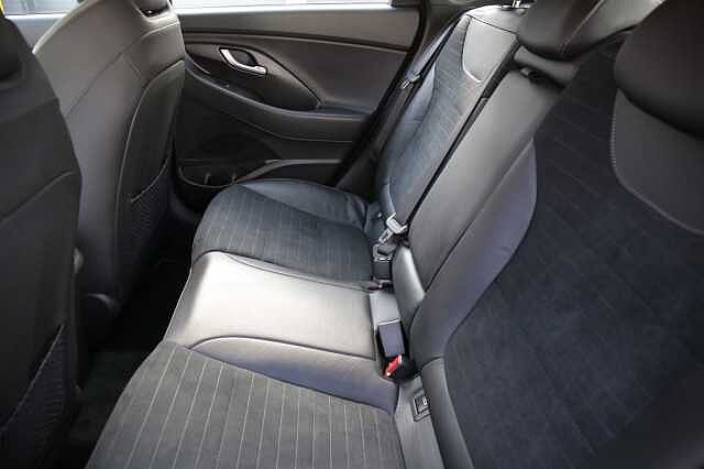 Hyundai i30 Fastback 1.4 T-GDi (140ps) N Line + Nav