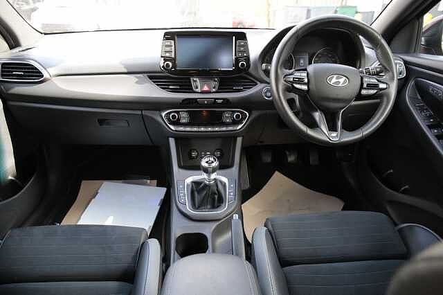 Hyundai i30 Fastback 1.4 T-GDi (140ps) N Line + Nav