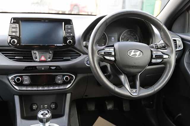 Hyundai i30 Fastback 1.4 T-GDi (140ps) N Line + Nav