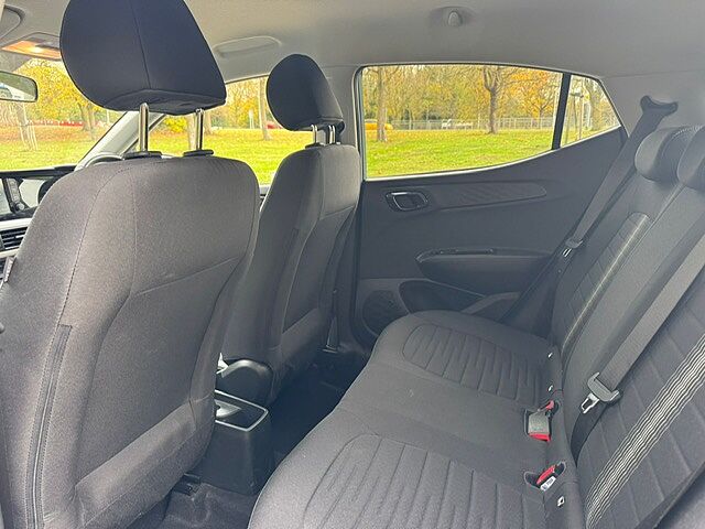 Hyundai i10 1.0 MPi Premium 5dr Auto