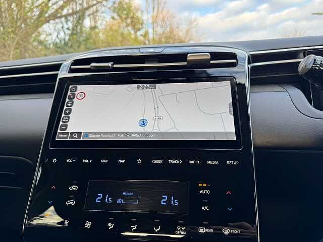 Hyundai TUCSON 1.6 TGDi 48V MHD SE Connect 5dr 2WD DCT Shimmering Silver