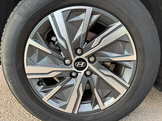 Hyundai TUCSON 1.6 TGDi 48V MHD SE Connect 5dr 2WD DCT Shimmering Silver