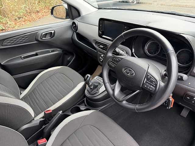 Hyundai i10 1.0 MPi SE Connect 5dr Auto