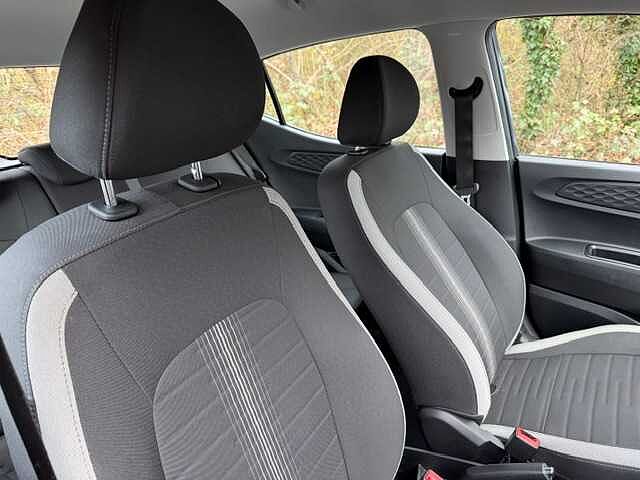 Hyundai i10 1.0 MPi SE Connect 5dr Auto