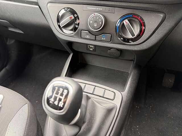 Hyundai i10 1.0 MPi SE Connect 5dr