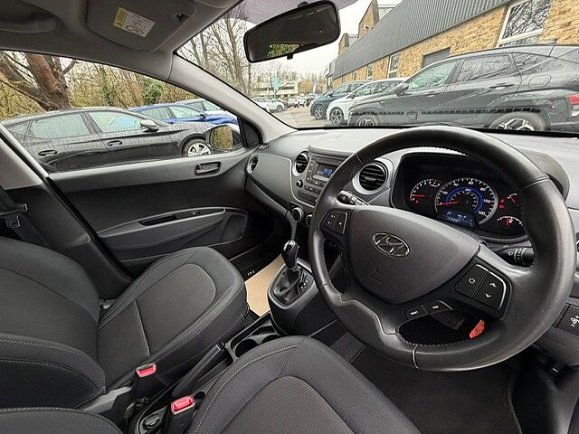 Hyundai i10 1.2 SE 5dr Auto