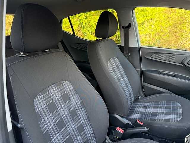 Hyundai i10 1.2 MPi Premium 5dr Auto